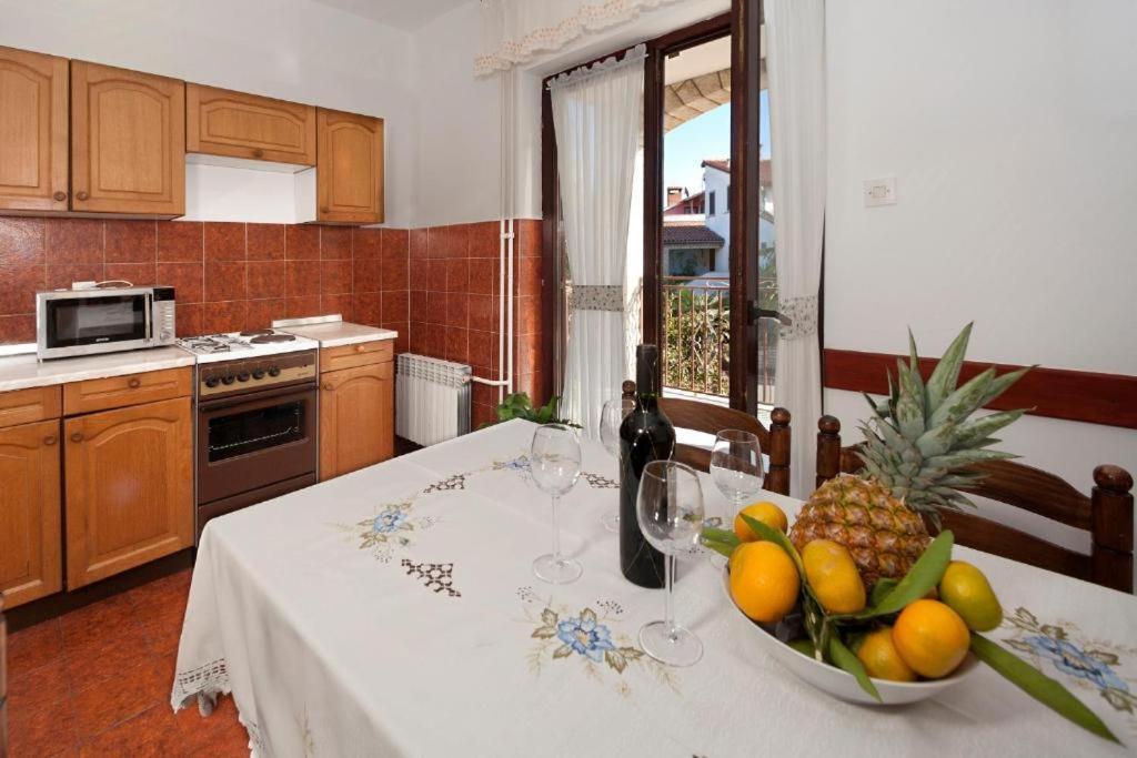 Apartments Rafael Porec Exterior photo